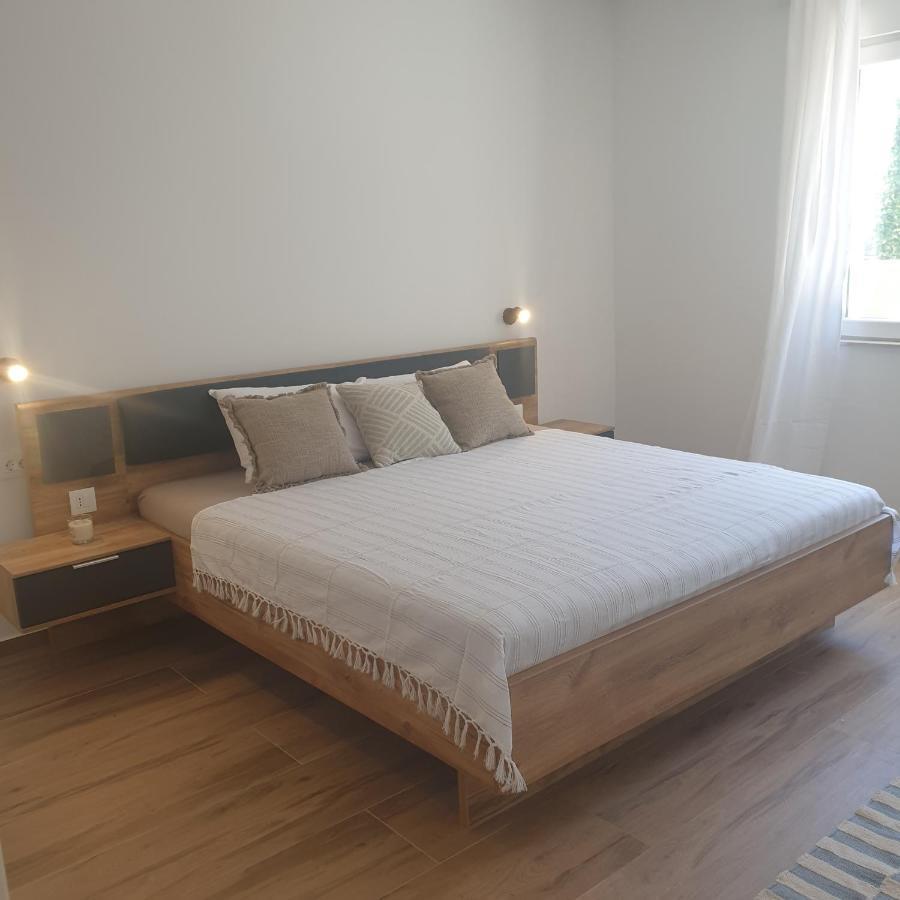 Pina Tourist Apartments Βόντιτσε Εξωτερικό φωτογραφία